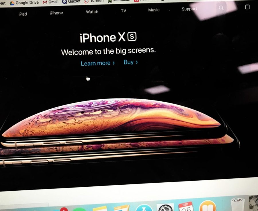 The+Apple+website%27s+advertisement+for+the+new+iPhone
