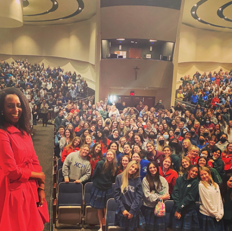 Immaculée Ilibagiza poses with the Xavier College Preparatory student body after completing her talk and Q&A segment on WAX Day. Ilibagiza spoke about her experiences surviving the Rwandan Holocaust and discussed her novel, “Left to Tell: Discovering God Amidst the Rwandan Holocaust.”
