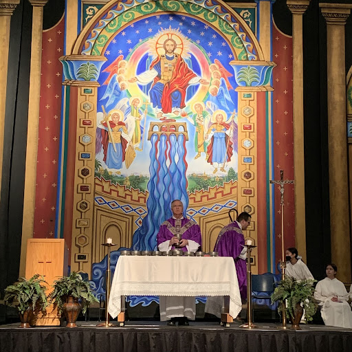 Xavier students gather in the Activities Center on Xavier’s campus and celebrate the Bishop’s Mass on March 16, presided by Bishop John Dolan and Father Harold Escarcega. Students connect with the newly-appointed bishop through the breaking of the Eucharist.