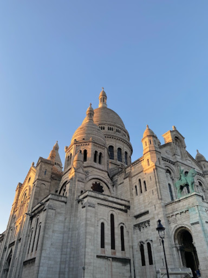 To get the whole Parisian experience, students visited the Basilica of the Sacred Heart of Paris. The basilica is the 2nd-highest structure in Paris, the first being the Eiffel Tower. 