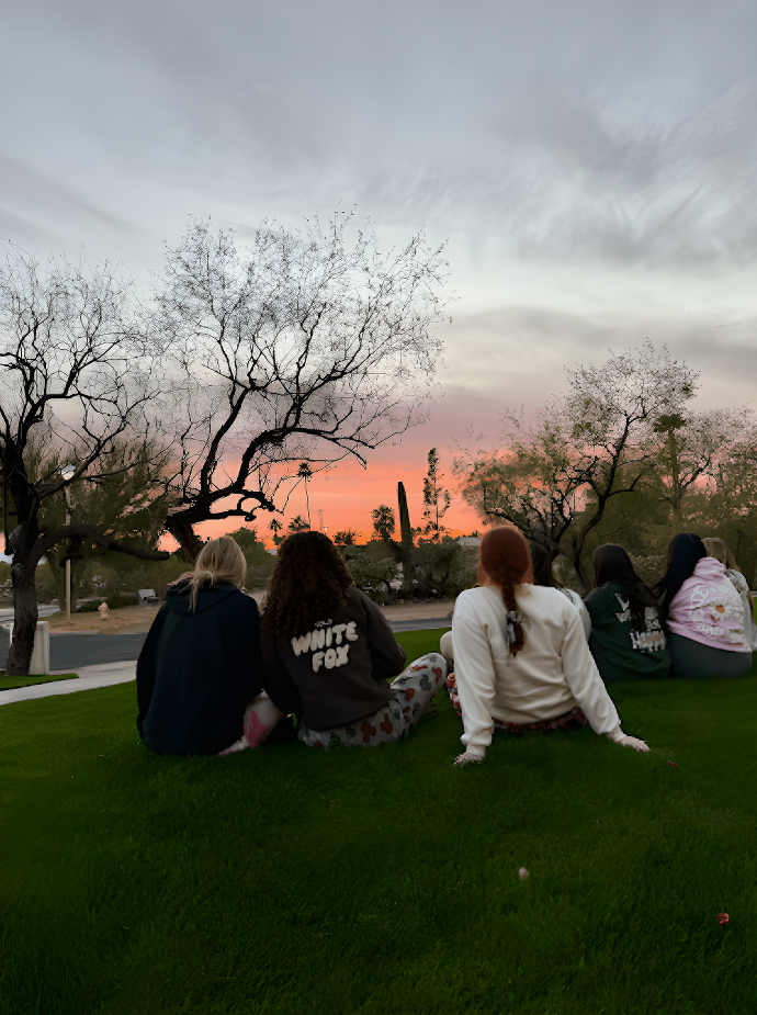 During the Kairos 19 retreat, from January 29 to February 1, retreatants watch the sun set on Mount Claret, which boasts beautiful scenery and views. After a long day of getting to know each other, God, and themselves, they relax before eating dinner. (Photo courtesy of Olivia Robinson ‘24)